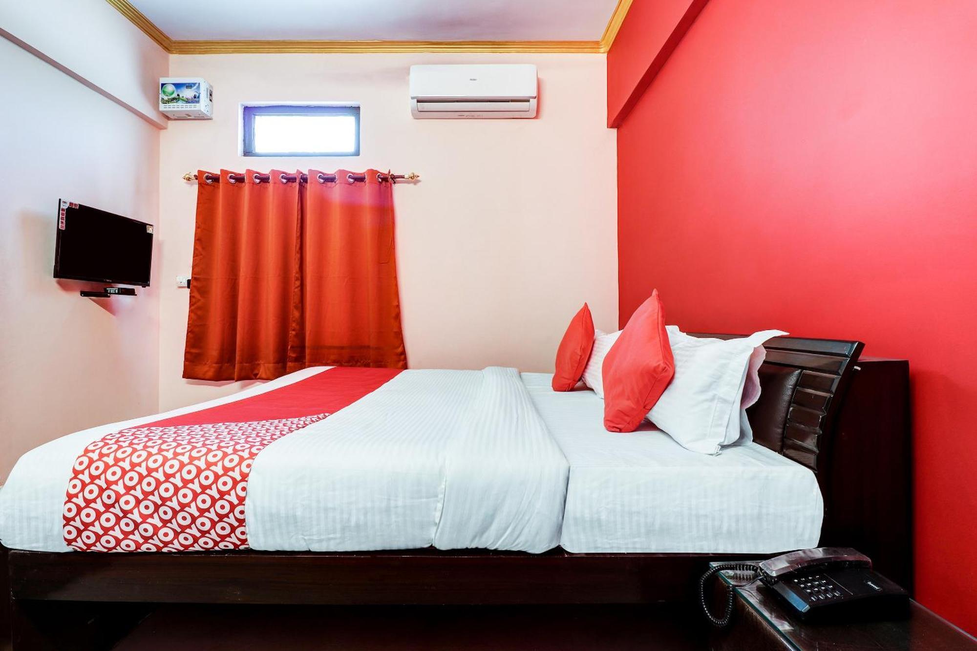Hotel O Star City Hotel Ayodhya Esterno foto