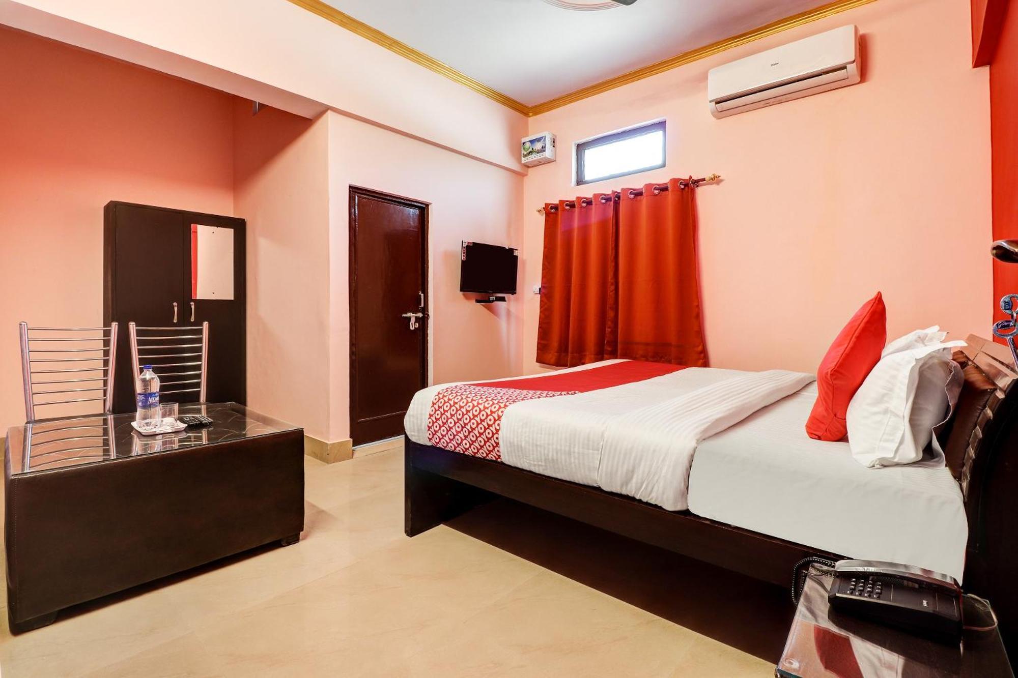 Hotel O Star City Hotel Ayodhya Esterno foto